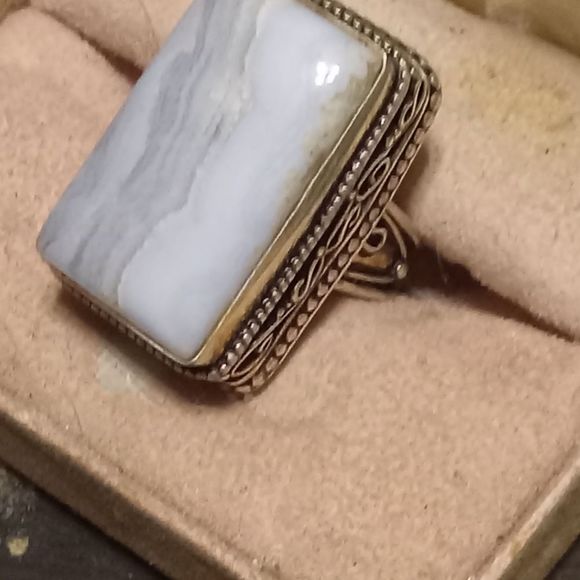Beautiful Natural Blue Lace Agate in Sterling Silver Setting - Picture 3 of 4